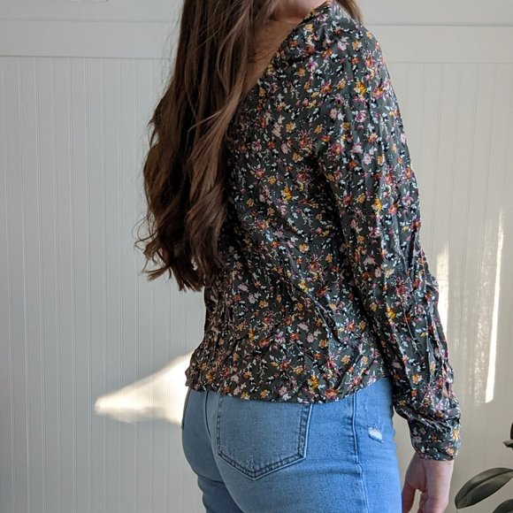 Off the shoulder green floral print long-sleeved shirt large - Picture 3 of 4